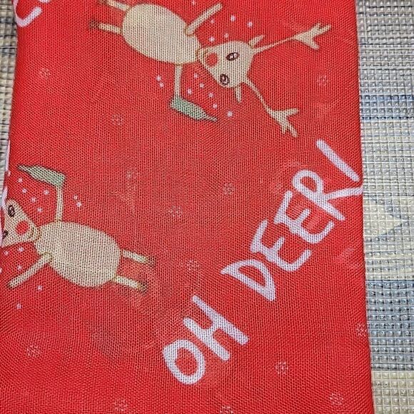 Happy Holidays Christmas "Oh Deer" Drinking Reindeer Infinity Scarf - Picture 4 of 7